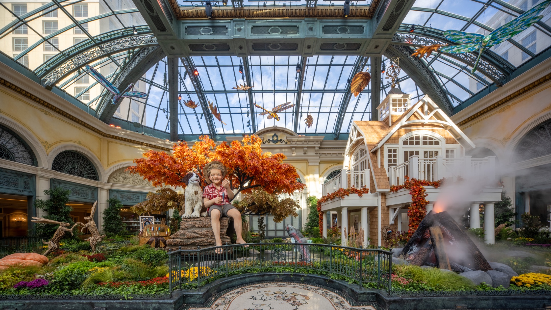 Bellagio Conservatory Trades Desert Heat for New England Fall