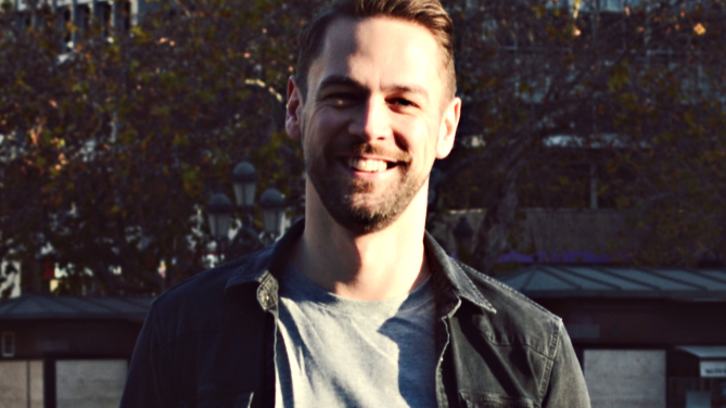 STANDOUT: Professional Coach Jonathan Beal Changes Lives